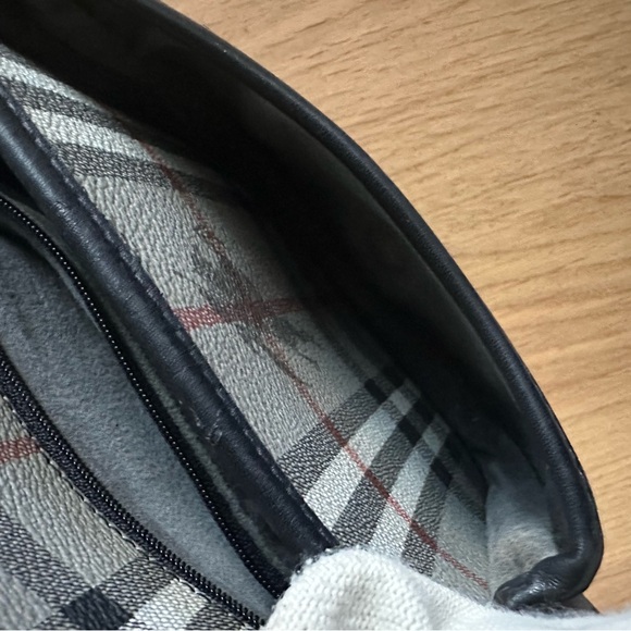 Burberry's crossbody bag - Picture 11 of 17